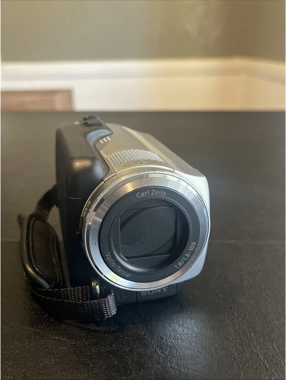 Sony Handycam DCR-SR47 Digital Video Camera Camcorder 60x Zoom 60GB - Tested